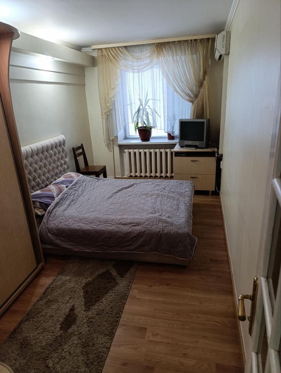 Apartment On Privokzalnaya 2/1 วินนิตซา ภายนอก รูปภาพ