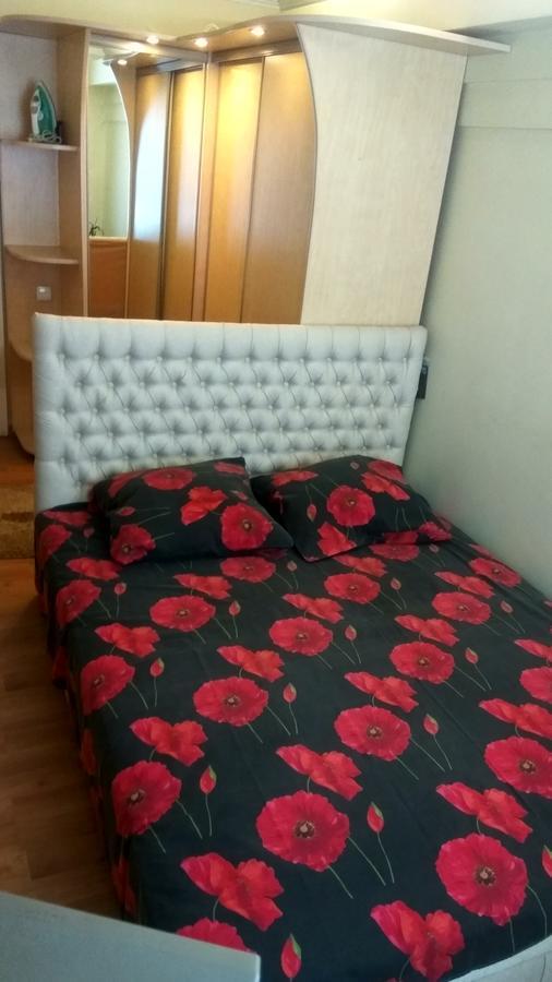 Apartment On Privokzalnaya 2/1 วินนิตซา ภายนอก รูปภาพ